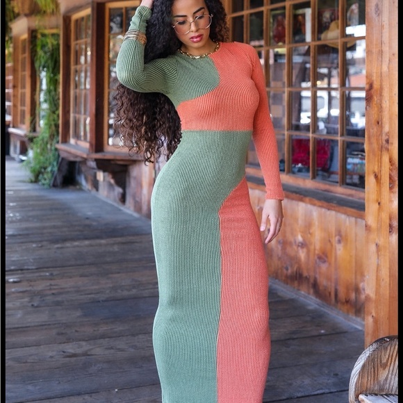 Ribbed Green and Pink Maxi Bodycon Dress with Long Cuffed Sleeves - Picture 6 of 8